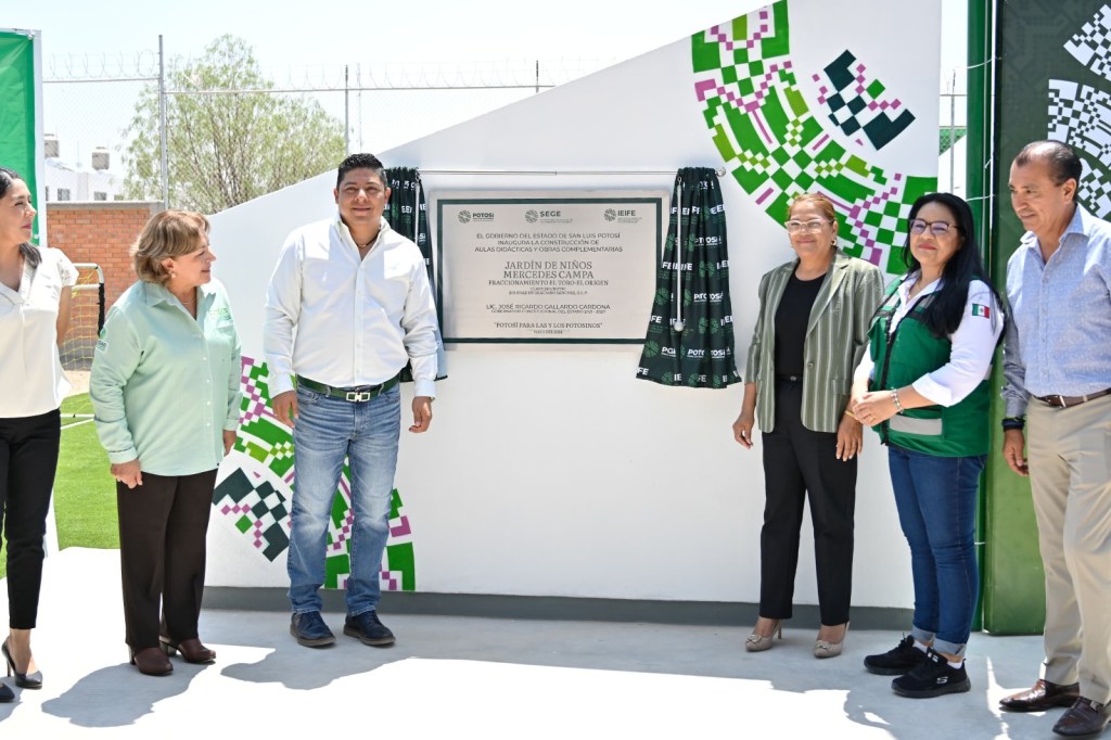 EJECUTIVO DEL ESTADO REHABILITA DOS PLANTELES EDUCATIVOS EN SOLEDAD