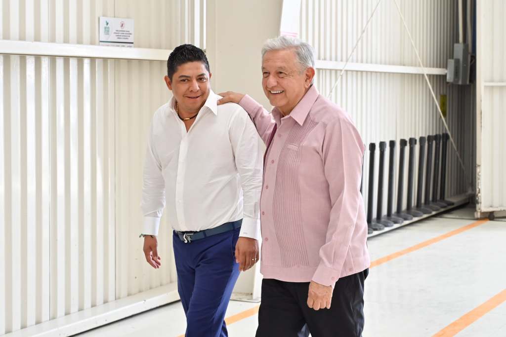 LÓPEZ OBRADOR Y RICARDO GALLARDO EVALÚAN AVANCE DEL IMSS-BIENESTAR EN&nbsp;SLP