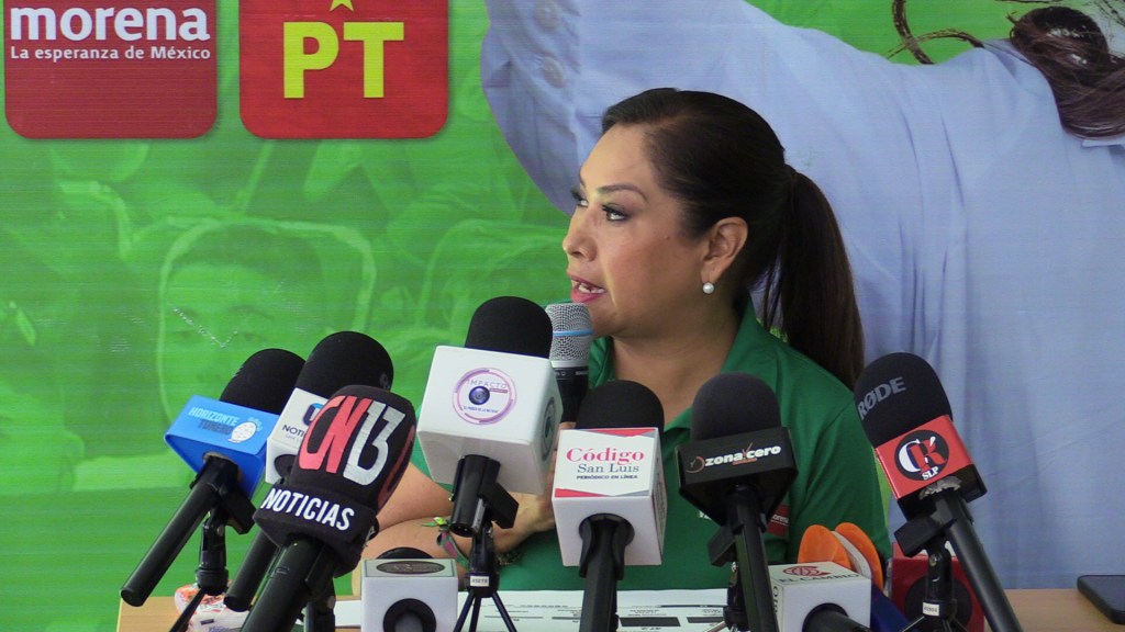 SONIA MENDOZA DIAZ PREVIO A CIERRE DE CAMPAÑA CAMINA POR MERCADOS Y COLONIAS DEL ESTADO PARA ESCUCHAR A LA&nbsp;CIUDADANÍA.