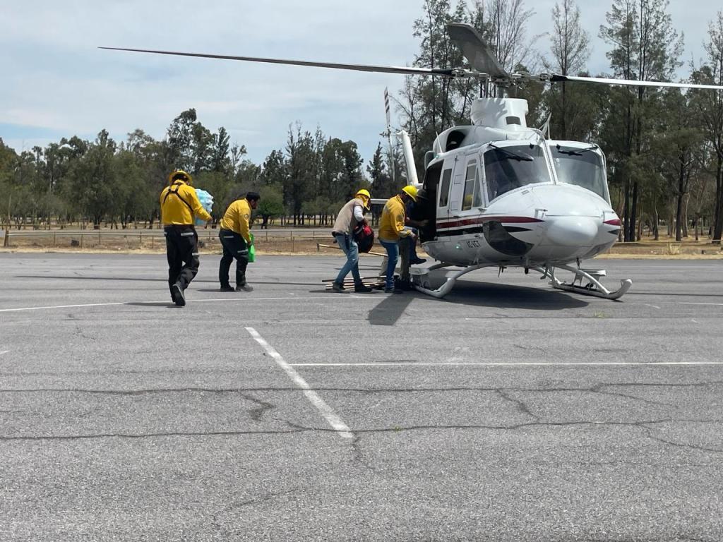 CON HELICÓPTEROS COMBATEN INCENDIO EN SANTA MARÍA DEL&nbsp;RÍO