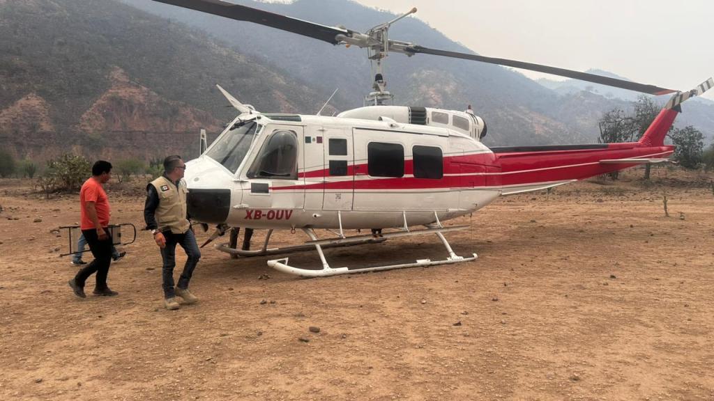 MÁS ELEMENTOS Y EQUIPO AÉREO SE SUMAN A COMBATE DE INCENDIO FORESTAL EN SANTA&nbsp;MARÍA
