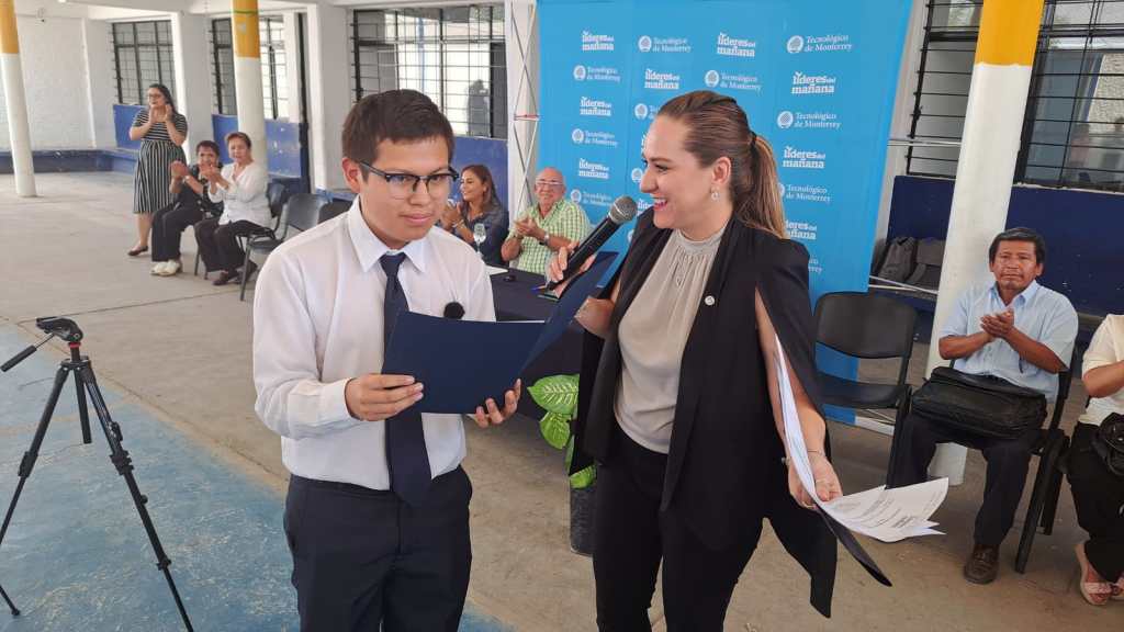 ESTUDIANTE DEL SEER LOGRA BECA TOTAL EN EL TECNOLÓGICO DE MONTERREY