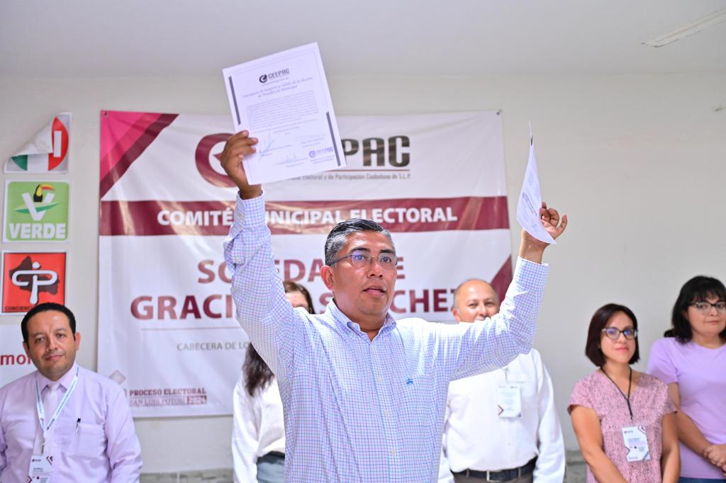 JUAN MANUEL NAVARRO RECIBE CONSTANCIA DE MAYORÍA COMO ALCALDE ELECTO DE&nbsp;SOLEDAD
