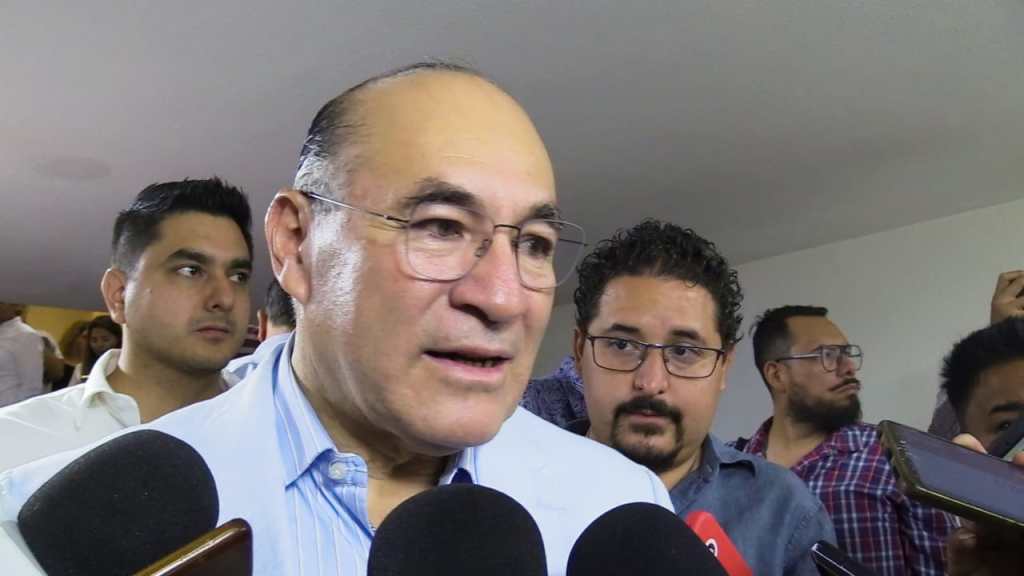 CEEPAC no le entrega constancia como alcalde a Enrique Galindo Ceballos por falla en el&nbsp;sistema.