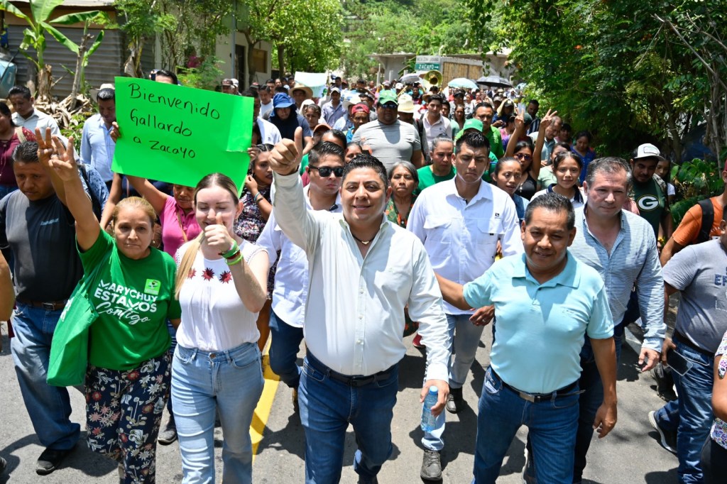 RICARDO GALLARDO CUMPLE A LAS FAMILIAS DE MATLAPA CON NUEVO CAMINO A&nbsp;ZACAYO