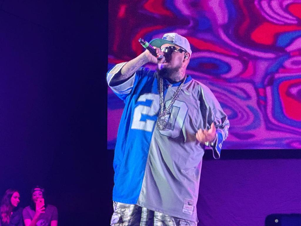 MILLONARIO OFRECE RAP CON SUS ÉXITOS EN TEATRO DE LA&nbsp;CIUDAD