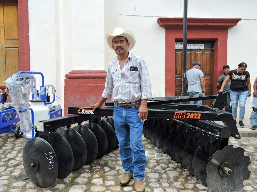 GOBIERNO DEL ESTADO ENTREGA MÁS APOYO A PRODUCTORES&nbsp;AGROPECUARIOS