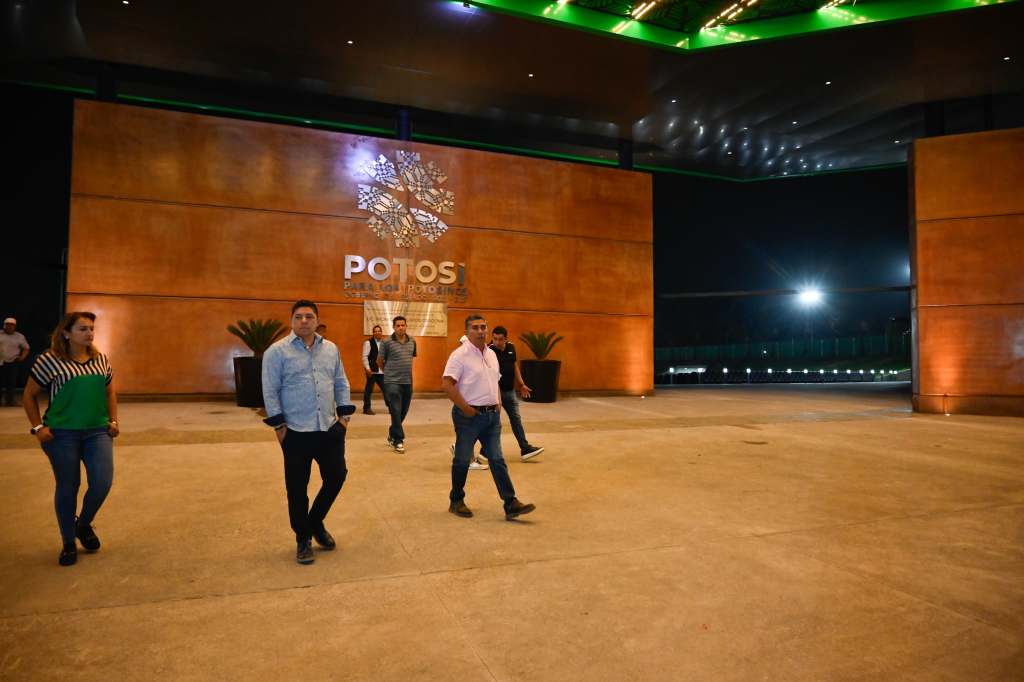 RECORRE RICARDO GALLARDO EL NUEVO TEATRO DE LA CIUDAD DEL TANGAMANGA&nbsp;II