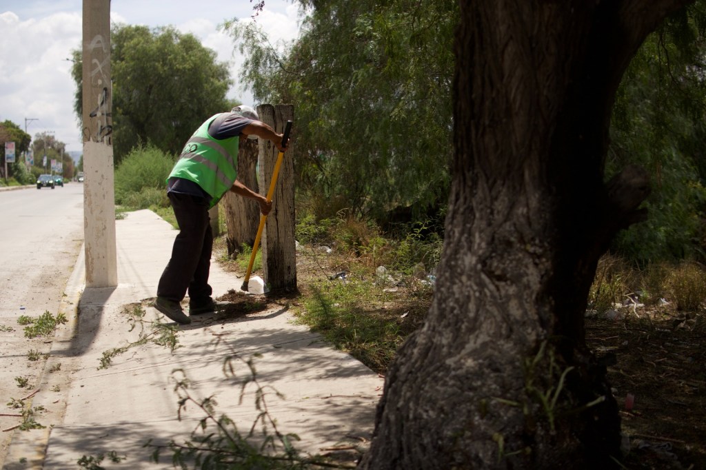 ABORES DE LIMPIEZA EN CALLES Y AVENIDAS DE SOLEDAD SE REFUERZAN ANTE PRONÓSTICO DE&nbsp;LLUVIAS