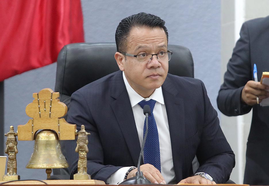 LA LXIII LEGISLATURA ESTÁ PREPARADA PARA EL PROCESO DE ENTREGA RECEPCIÓN, CON TODA LA INFORMACIÓN ACTUALIZADA Y TRANSPARENTE QUE SE REQUIERA: DIP. ROBERTO ULICES MENDOZA&nbsp;PADRÓN