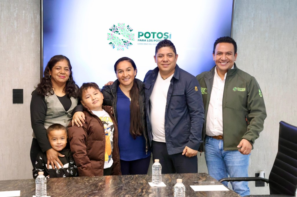 EL GOBERNADOR RICARDO GALLARDO CARDONA RECIBE A SANJUANA&nbsp;MALDONADO