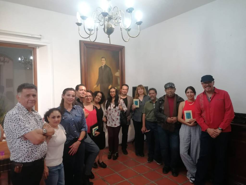 PRESENTARON EL POEMARIO MEMORIAS FUNAMBULISTAS NO APTAS PARA ACROFÓBICOS