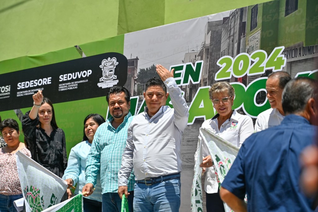 RICARDO GALLARDO ARRANCA MODERNA VIALIDAD EN CIUDAD&nbsp;FERNÁNDEZ