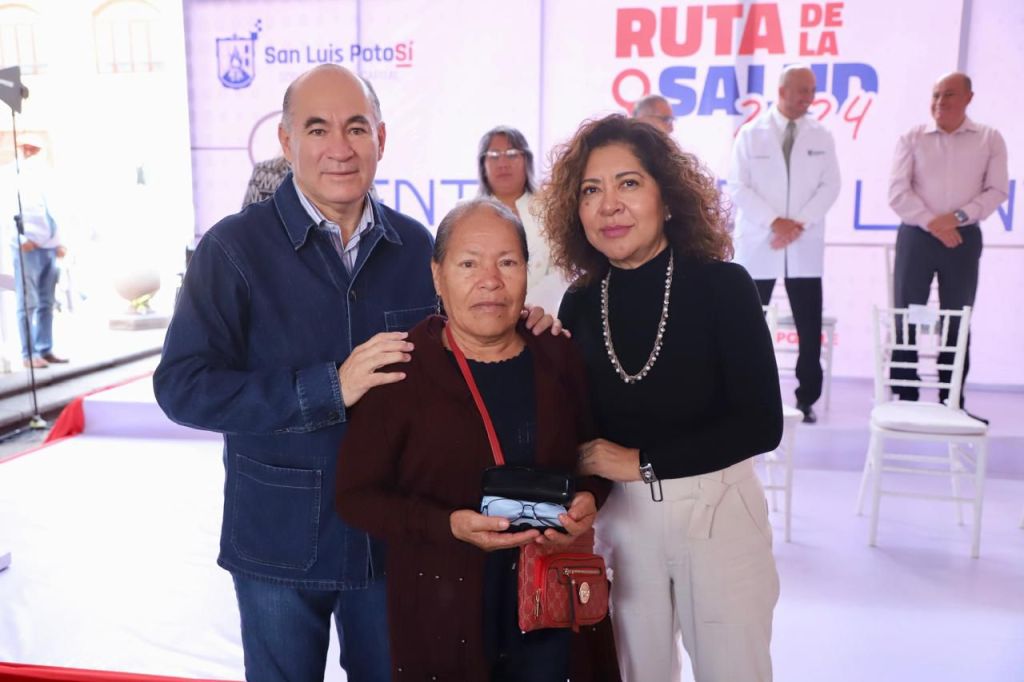 DIF Municipal realiza entrega masiva de lentes graduados, el programa ha beneficiado a más de 3 mil 500&nbsp;personas