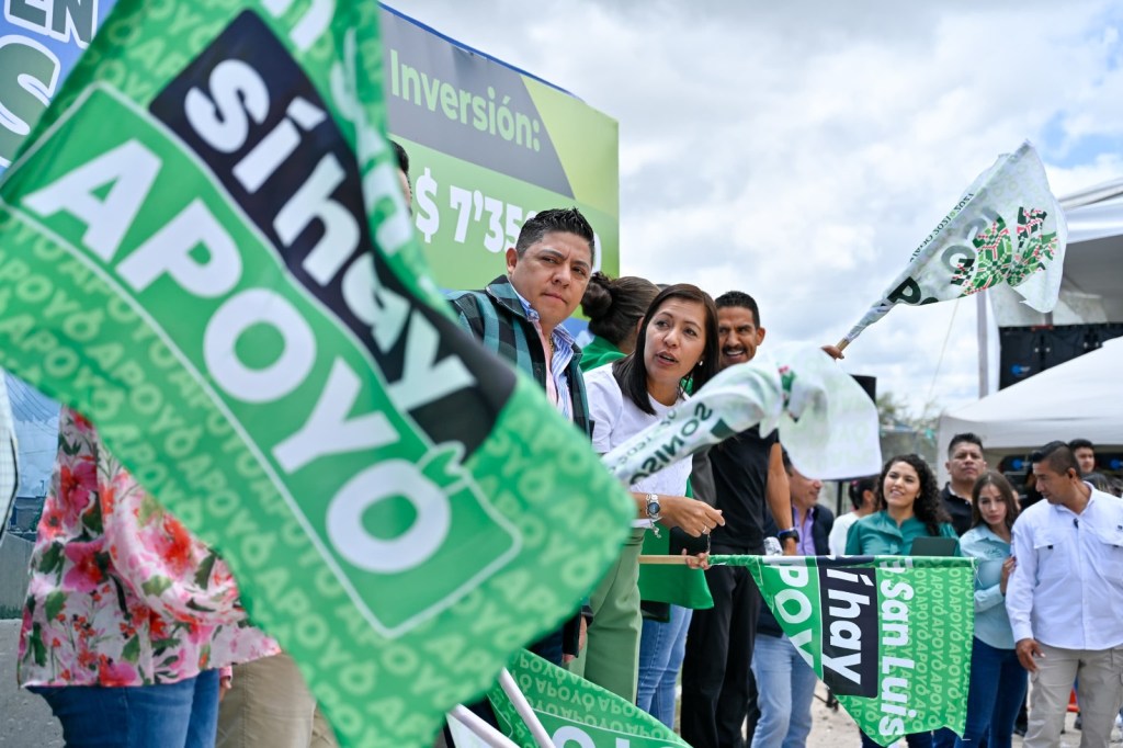 INICIA RICARDO GALLARDO MÁS PAVIMENTACIONES EN&nbsp;CHARCAS