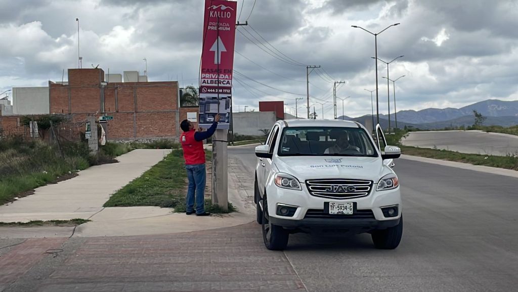Gobierno de la Capital realiza más de 30 mil acciones de retiro de publicidad no autorizada en calles y avenidas de la&nbsp;ciudad