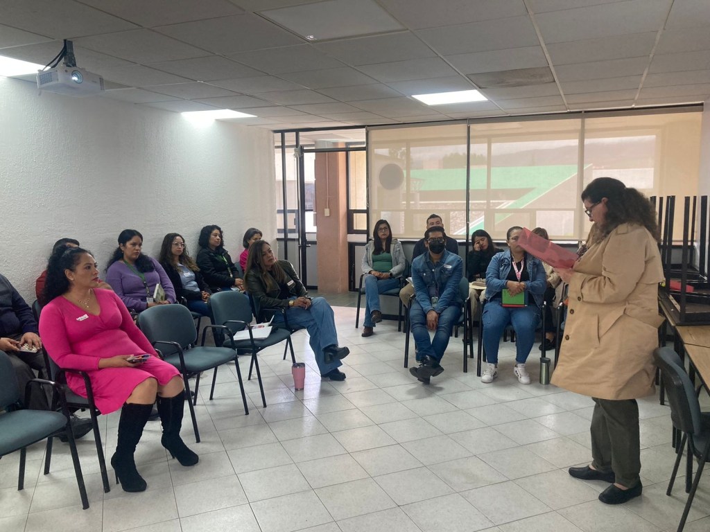 GOBIERNO ESTATAL CAPACITA A DOCENTES