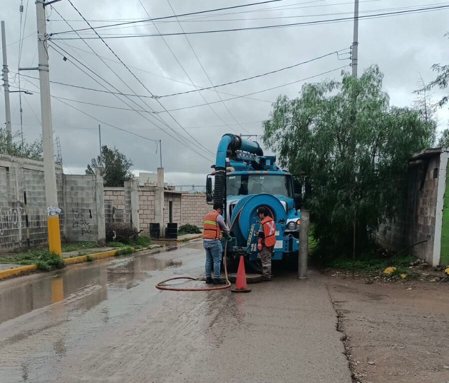 Gobierno de la Capital realiza trabajos de desazolve en comunidades de La&nbsp;Pila
