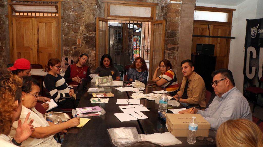 Con gran afluencia da inicio el taller de Fanzine en el 