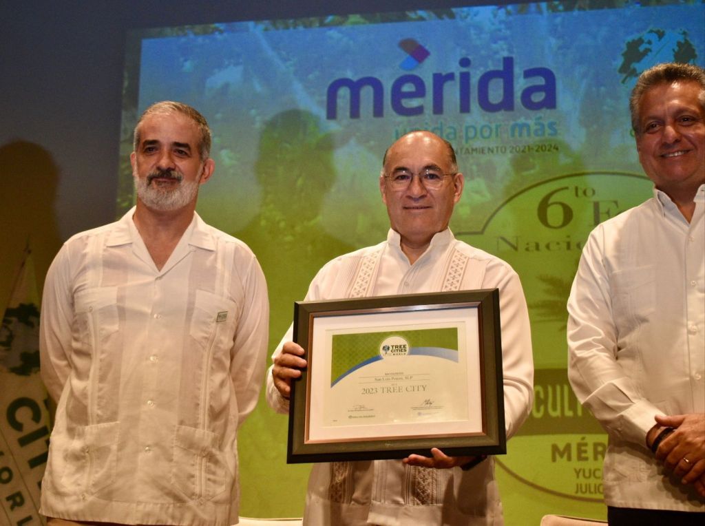 La ciudad de San Luis Potosí recibió el distintivo “Ciudad Árbol del Mundo”, en manos del Alcalde Enrique&nbsp;Galindo