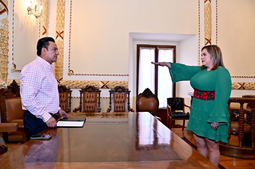 SECRETARIO GENERAL DE GOBIERNO TOMA PROTESTA A NUEVA SECRETARIA DE TURISMO 