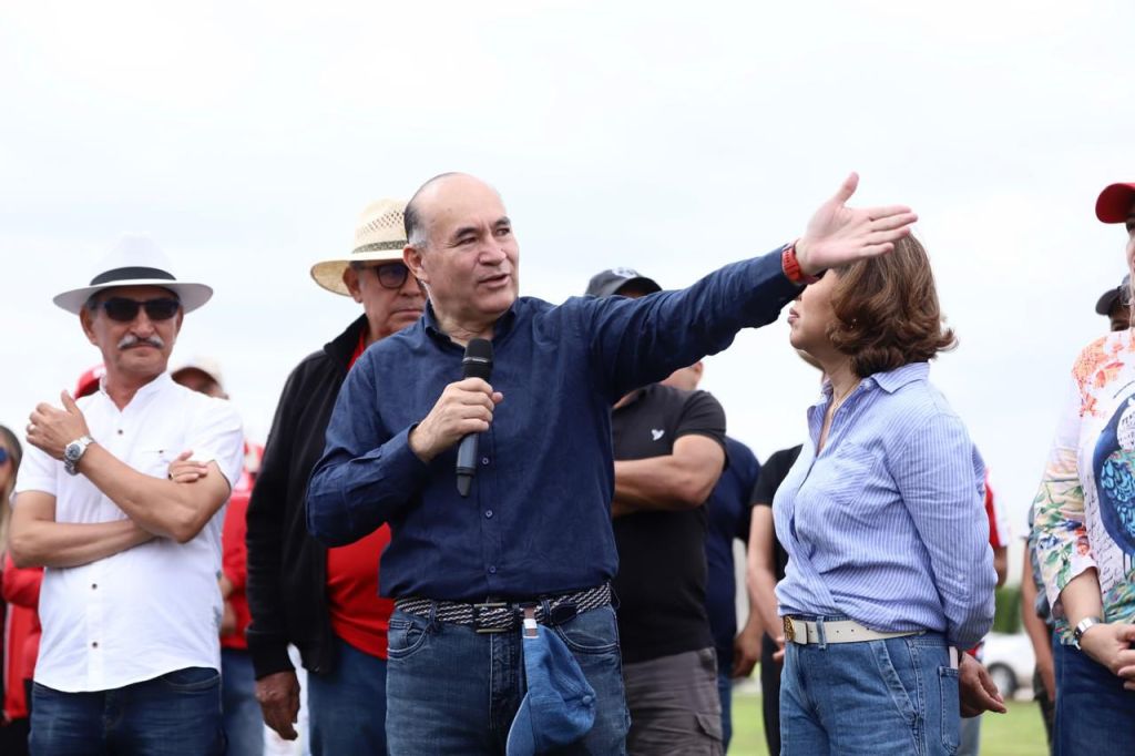 En Villa Magna, el Alcalde Enrique Galindo se compromete a reparar la planta tratadora de agua de la&nbsp;zona*