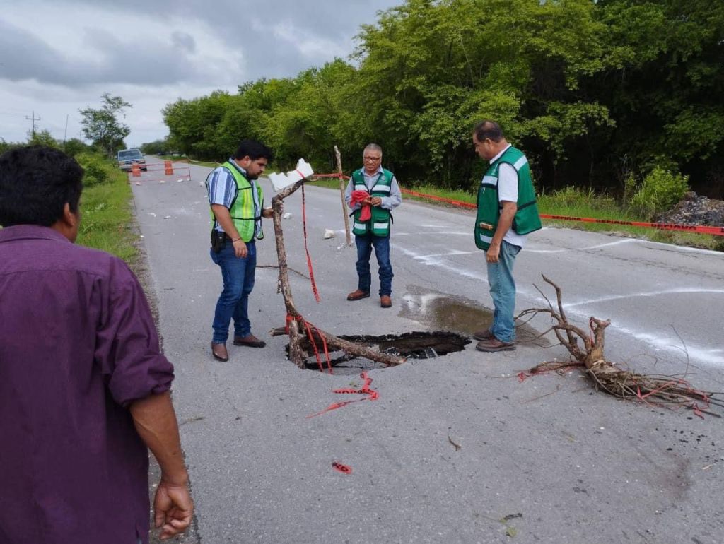 EL ESTADO ATIENDE CAMINOS AFECTADOS POR LLUVIAS EN LA&nbsp;HUASTECA