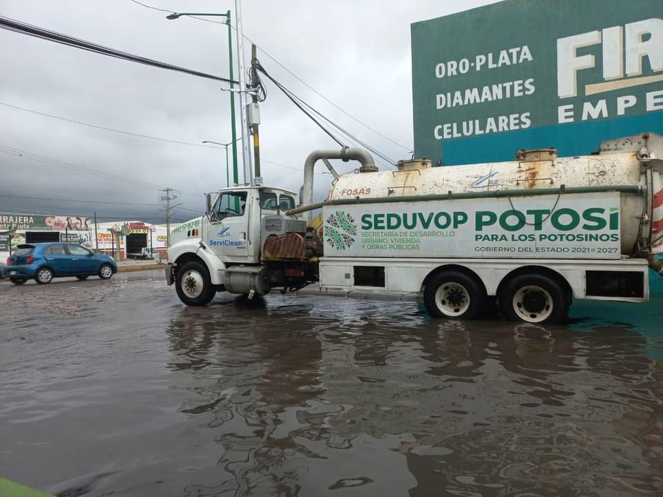GOBIERNO ESTATAL BRINDA APOYO A LAS FAMILIAS CON LIMPIEZA TRAS&nbsp;LLUVIAS