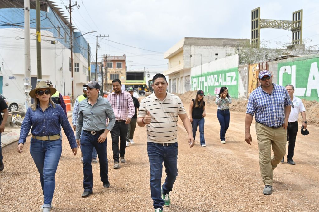 RICARDO GALLARDO SUPERVISA AVANCE DE REHABILITACIÓN DE CALLE&nbsp;50