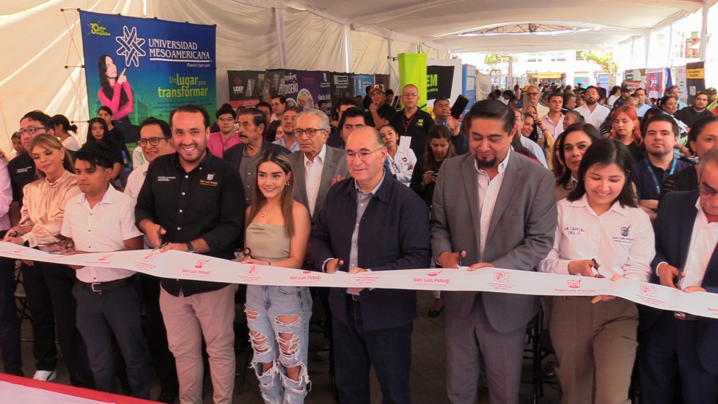 ALCALDE ENRIQUE GALINDO INAUGURA TERCERA FERIA UNIVERSITARIA “PREPARANDO TU FUTURO&nbsp;2024”