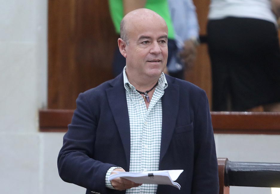 EL AYUNTAMIENTO DE LA CAPITAL DEBE SEGUIR PRESTANDO TODAS LAS FUNCIONES  Y SERVICIOS, INCLUYENDO ACTOS DE AUTORIDAD, HASTA LA INSTALACIÓN DEL CONCEJO MUNICIPAL DEL MUNICIPIO LIBRE DE VILLA DE POZOS: DIP. JOSÉ LUIS&nbsp;FERNÁNDEZ