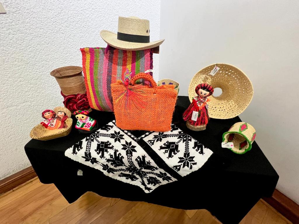 GOBIERNO DEL ESTADO ABRE NUEVO CENTRO DE EXPOSICIÓN&nbsp;ARTESANAL