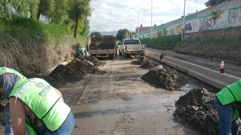 LIBERA SEDUVOP TRÁNSITO EN BULEVAR RÍO&nbsp;ESPAÑITA