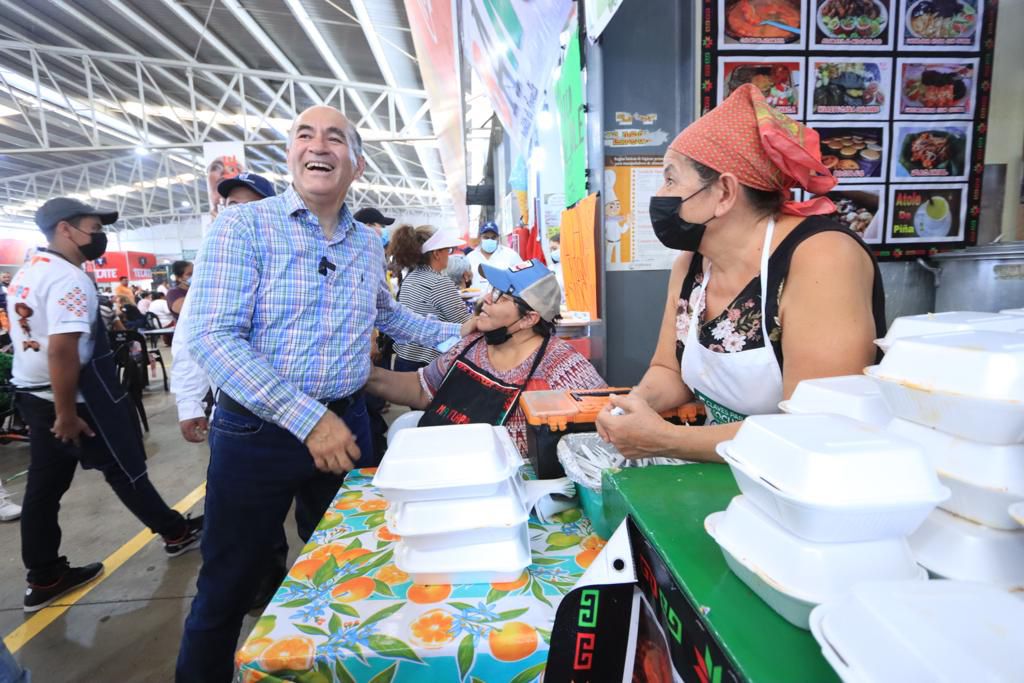 Gobierno de la Capital se pone guapo con la comida en la Fenapo el Día de San Luis&nbsp;Rey