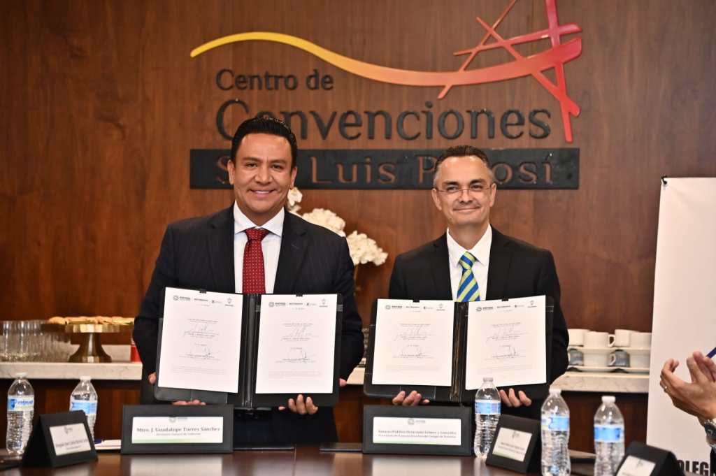 GOBIERNO ESTATAL FIRMA CONVENIO CON COLEGIO DE&nbsp;NOTARIOS