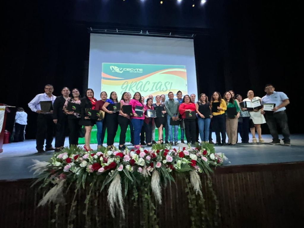 ENTREGA GOBIERNO ESTATAL NOMBRAMIENTOS A TRABAJADORES DE&nbsp;CECYTE