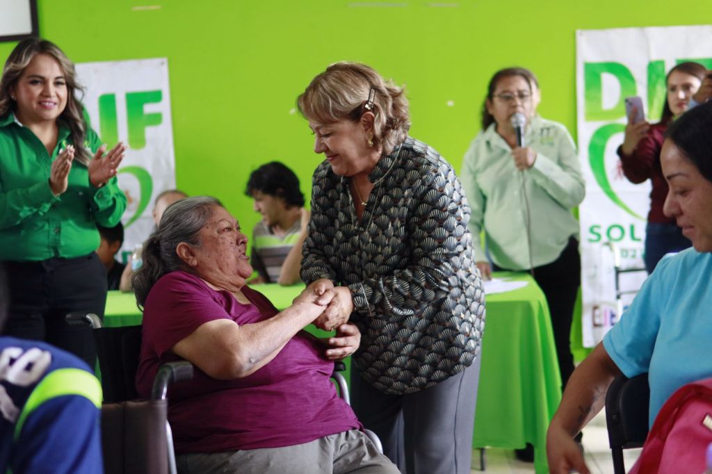 DIF DE SOLEDAD ENTREGA APOYOS FUNCIONALES Y BECAS ECONÓMICAS A PERSONAS CON DISCAPACIDAD Y ADULTOS&nbsp;MAYORES