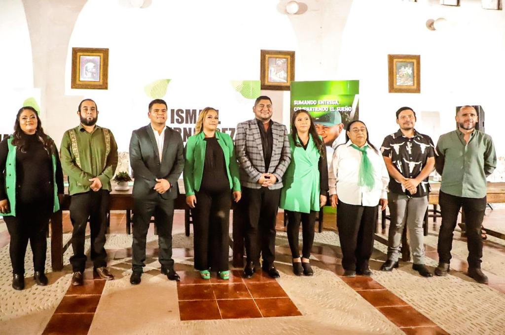 PRESENTA ISMAEL HERNÁNDEZ MARTÍNEZ PARTE DE SU GABINETE&nbsp;MUNICIPAL