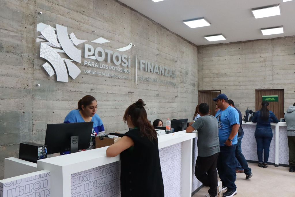 OFICINA RECAUDADORA EN FENAPO FACILITA TRÁMITES&nbsp;VEHICULARES