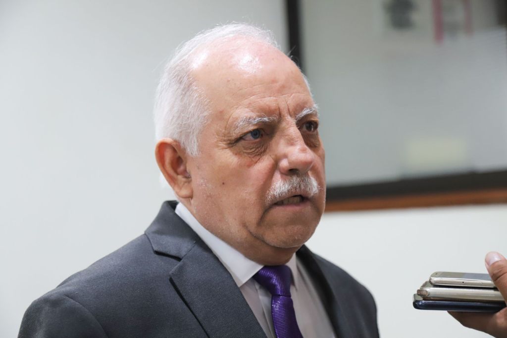 GOBIERNO ESTATAL ANALIZA SOLICITUD DE BURÓCRATAS PARA INCREMENTO&nbsp;SALARIAL