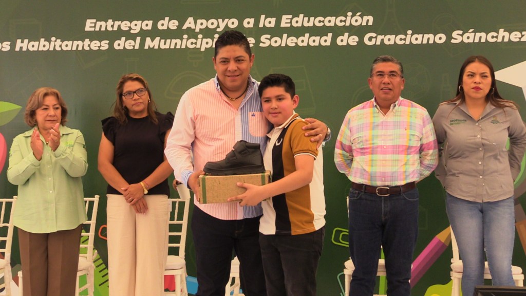GOBERNADOR RICARDO GALLARDO INICIÓ EL PROGRAMA DE ENTREGA APOYOS PARA LA EDUCACIÓN.