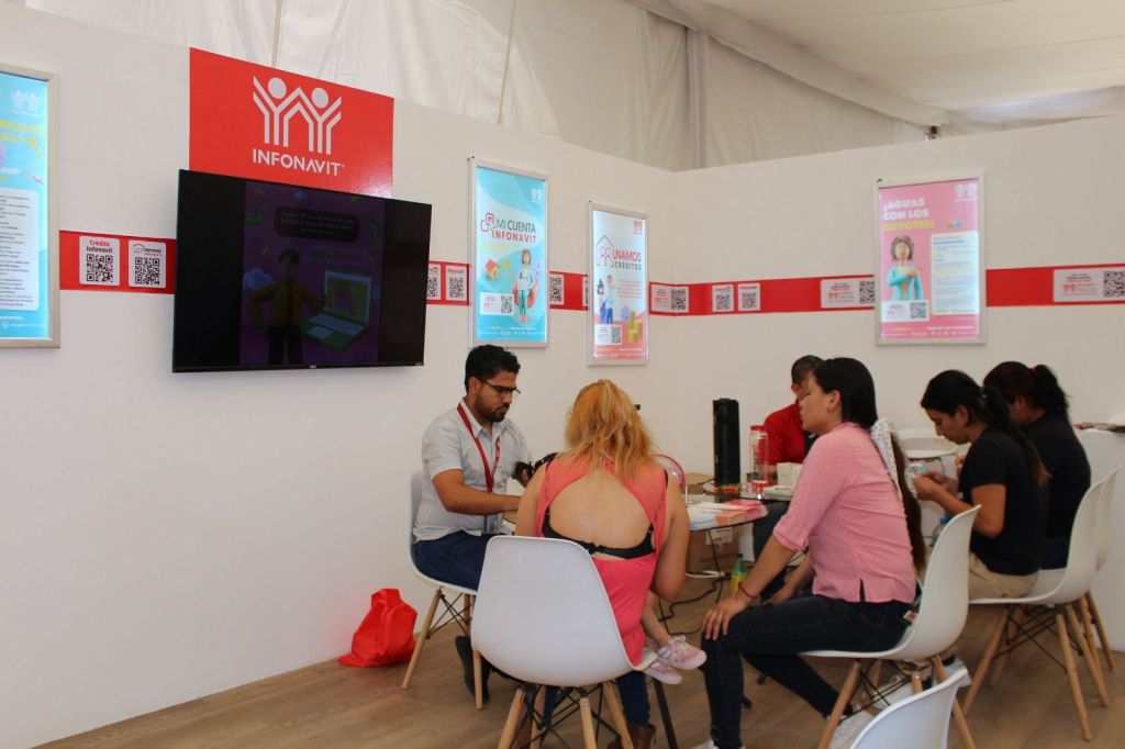 INFONAVIT ACERCA TRÁMITES Y SERVICIOS A DERECHOHABIENTES POTOSINOS