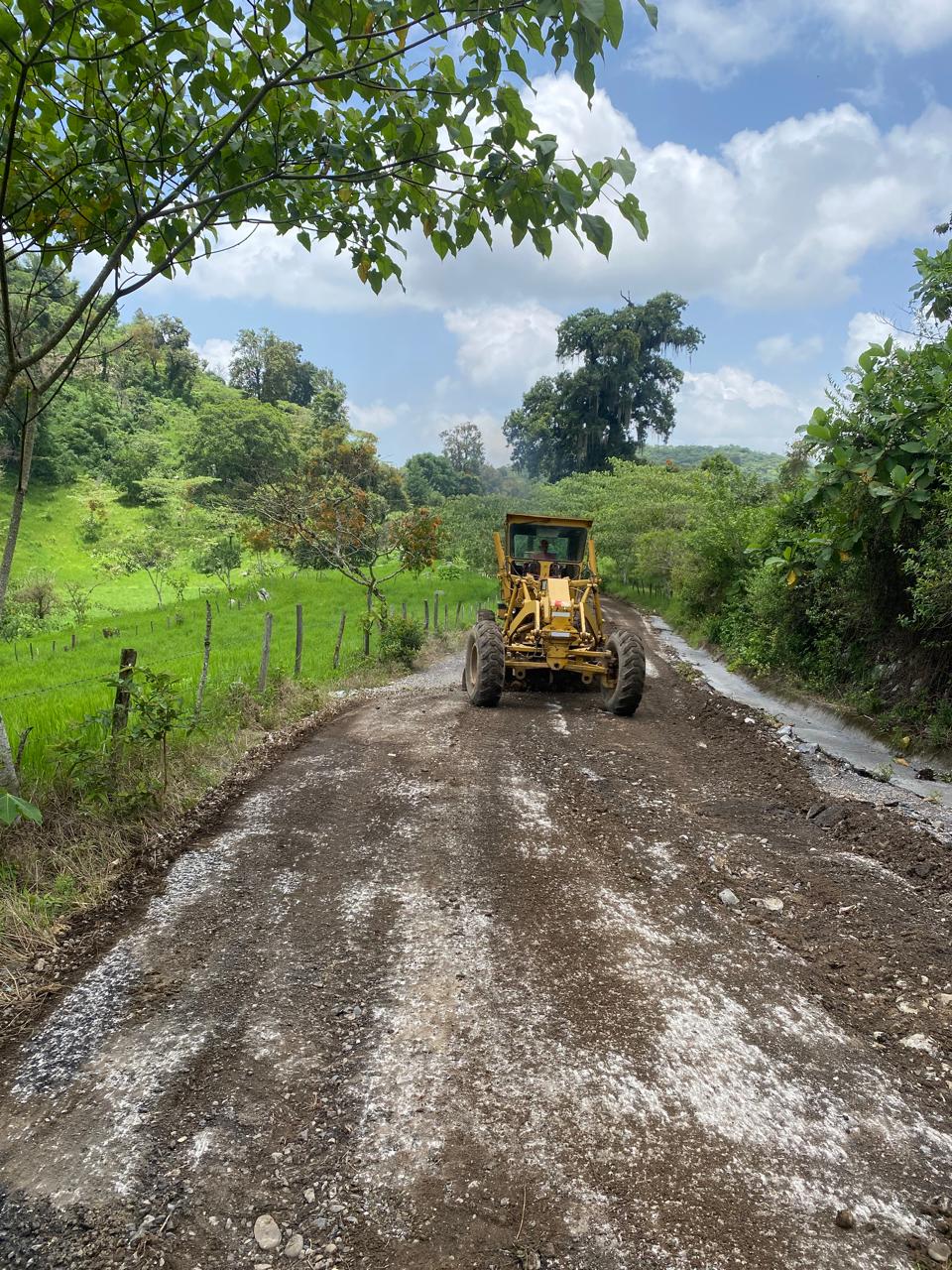 AVANZA REHABILITACIÓN DEL CAMINO TAMÁN-SAN FRANCISCO, EN&nbsp;TAMAZUNCHALE