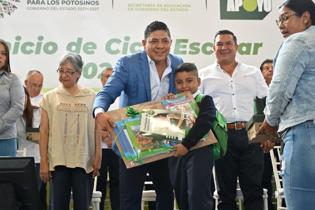 GOBERNADOR RICARDO GALLARDO INAUGURA CICLO ESCOLAR 2024-2025