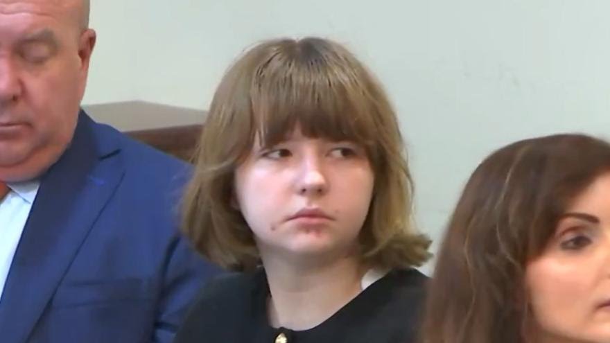 CONDENAN A UNA MENOR DE 15 AÑOS CADENA PERPETUA POR ASESIN@R A SU MAMA EN&nbsp;EE.UU