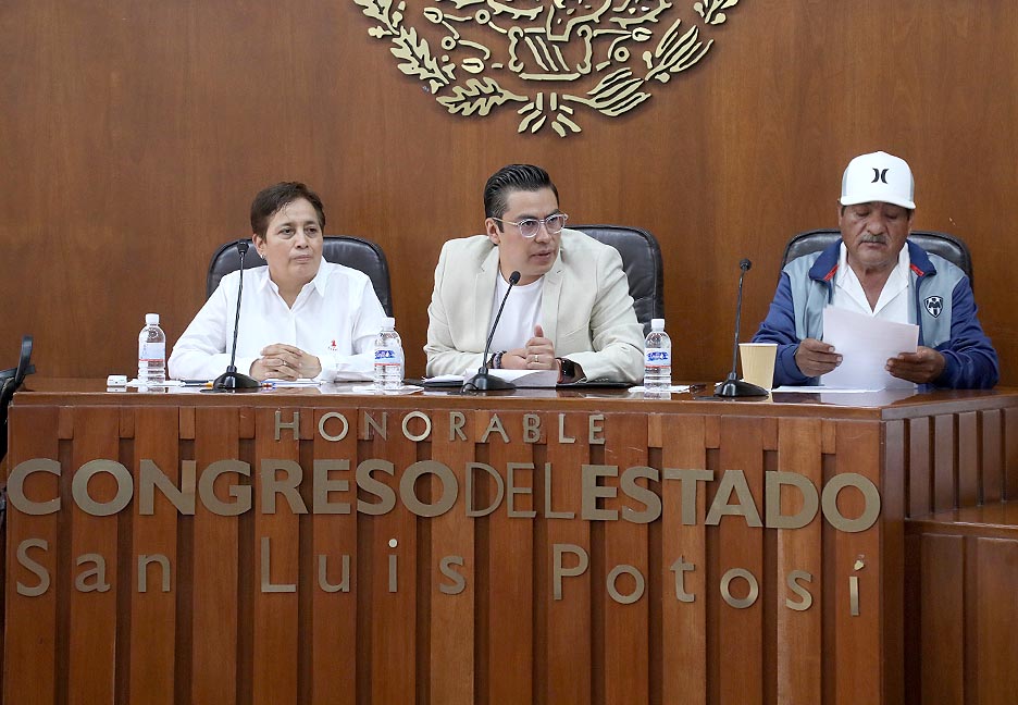 INTEGRANTES DE LA COMISIÓN PRIMERA DE HACIENDA Y DESARROLLO MUNICIPAL, SOSTUVIERON UNA REUNIÓN DE TRABAJO CON FUNCIONARIOS DEL AYUNTAMIENTO DE LA CAPITAL, DE LA SECRETARÍA DE FINANZAS DEL GOBIERNO DEL ESTADO Y DE VILLA DE&nbsp;POZOS