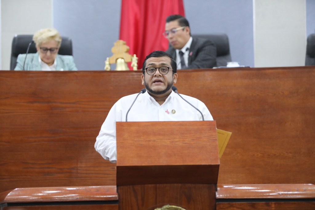 LOS GOBIERNOS FEDERAL Y ESTATAL SUMAN ESFUERZOS PARA FORTALECER AL SECTOR SALUD: DIP. ROBERTO GARCÍA&nbsp;CASTILLO