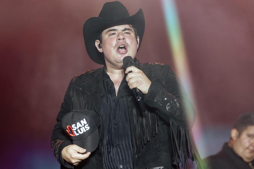 CIERRE TRIUNFAL DE FENAPO 2024 CON ALFREDO&nbsp;OLIVAS