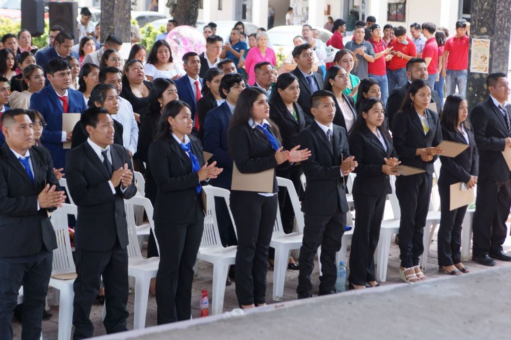 ENTREGA GOBIERNO TÍTULOS A LAS Y LOS EGRESADOS DE UNIVERSIDAD INTERCULTURAL