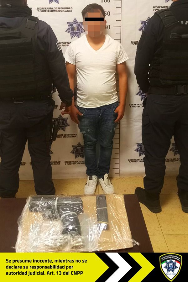 En patrullajes sobre el Barrio de Tlaxcala, oficiales de la SSPC detienen a un hombre que portaba un arma de&nbsp;fuego